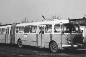 Pierwszy autobus przegubowy "Jelcz", 1966 r.