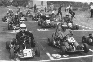 Reprezentacja kartingowa MPK podczas zawodów, 1977 r.